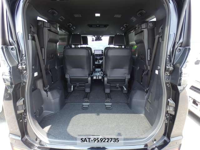 Toyota VOXY 2023-11 8876499-10