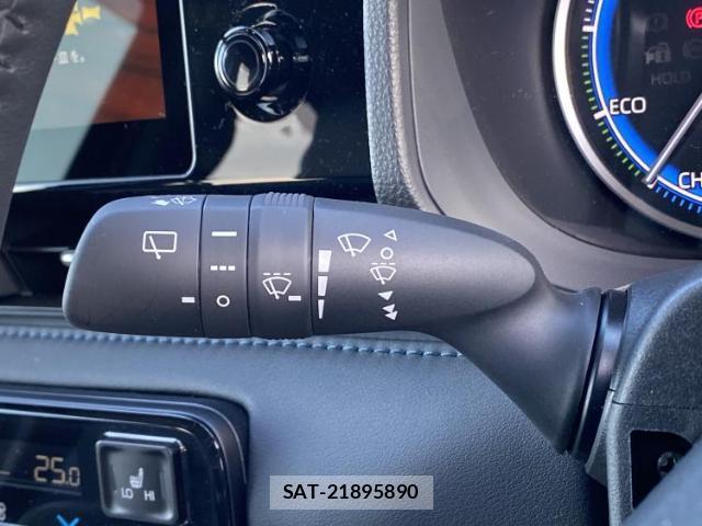 Toyota VOXY 2026-01 8876509-15