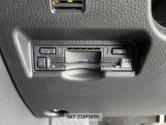 Toyota VOXY 2026-01 8876509-17