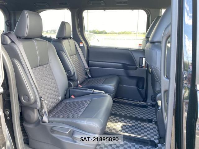 Toyota VOXY 2026-01 8876509-4