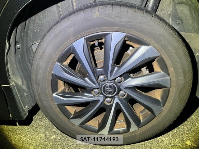Toyota VOXY 2024-06 8876518-4