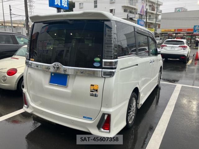 Toyota VOXY 2019-11 8876519-12
