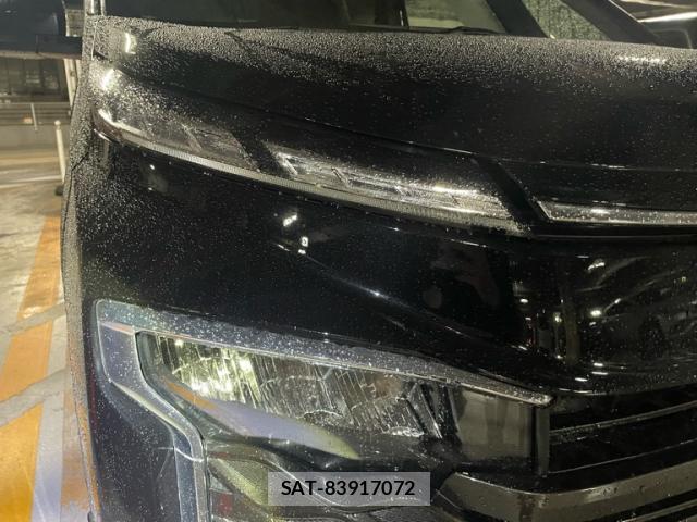 Toyota VOXY 2022-10 8876559-12