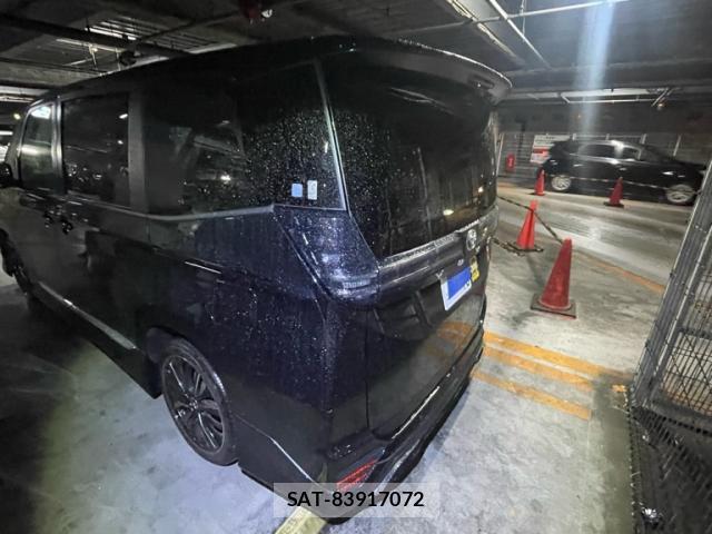 Toyota VOXY 2022-10 8876559-13