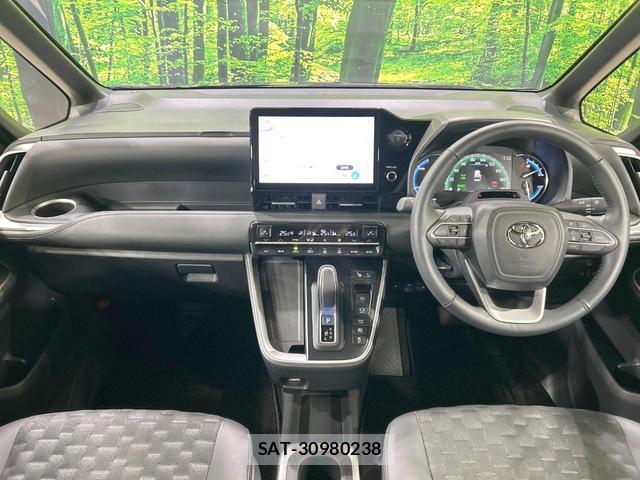 Toyota VOXY 2025-04 8876647-1