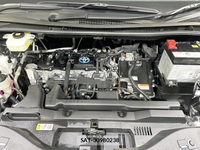 Toyota VOXY 2025-04 8876647-17