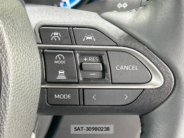 Toyota VOXY 2025-04 8876647-4