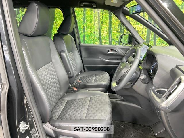 Toyota VOXY 2025-04 8876647-7