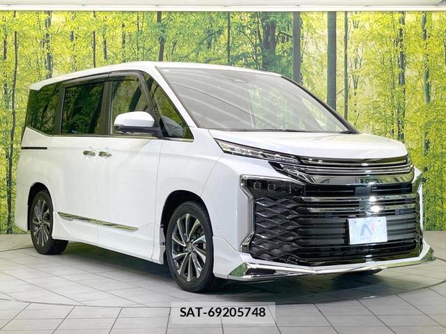 Toyota VOXY 2023-06 8876777-16
