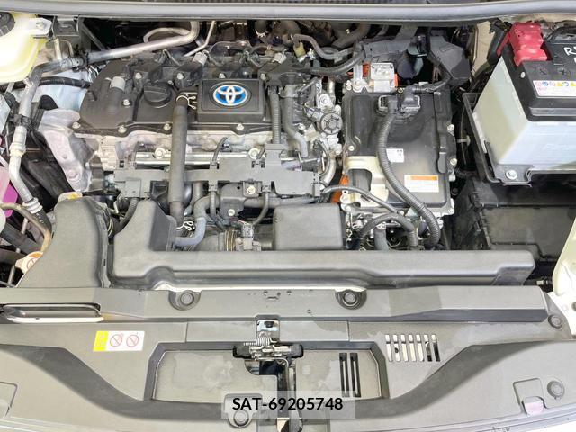 Toyota VOXY 2023-06 8876777-18