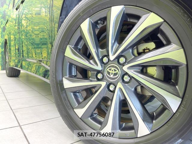 Toyota VOXY 2022-10 8876791-13