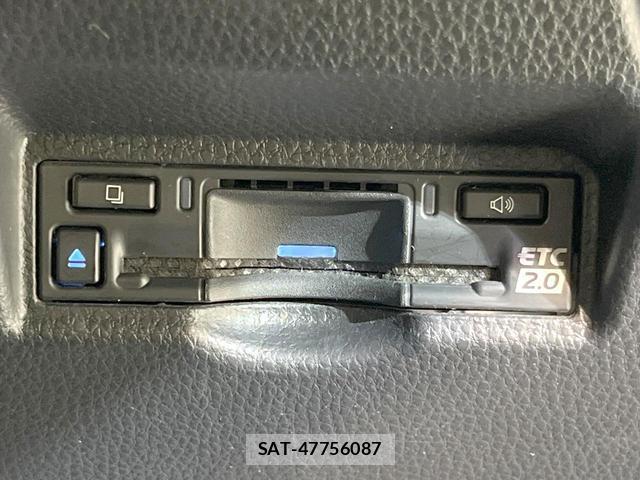 Toyota VOXY 2022-10 8876791-6