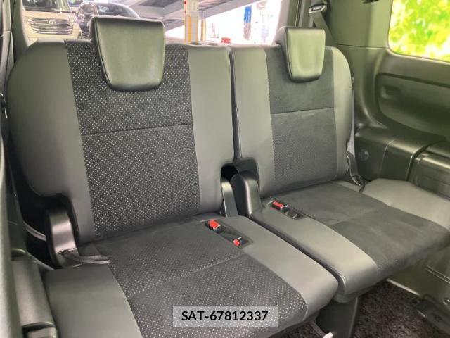 Toyota VOXY 2021-01 8877020-5