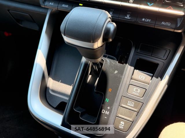 Toyota VOXY 2024-02 8877063-10