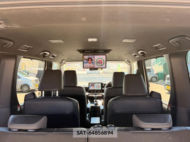 Toyota VOXY 2024-02 8877063-11