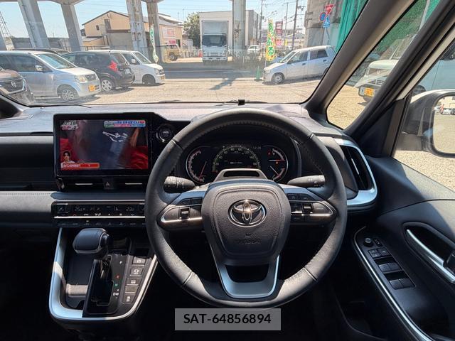 Toyota VOXY 2024-02 8877063-16