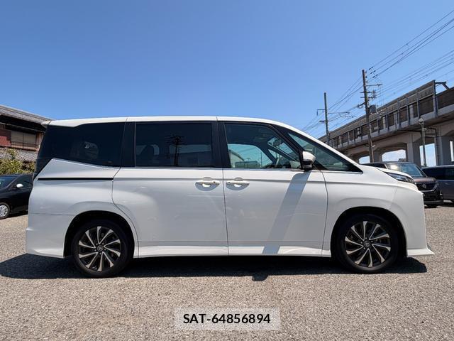 Toyota VOXY 2024-02 8877063-3