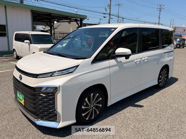 Toyota VOXY 2024-02 8877063-6