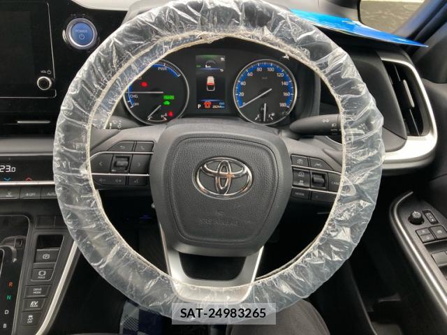 Toyota VOXY 2023-05 8877320-2
