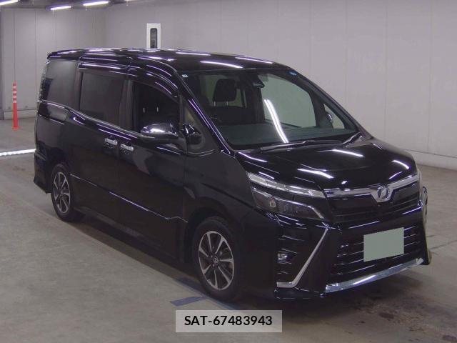 Toyota VOXY 2019-06 8877365-0