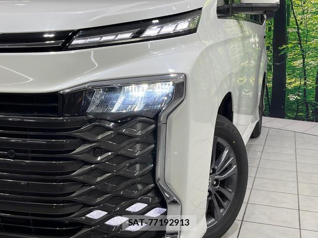 Toyota VOXY 2025-09 8877375-12