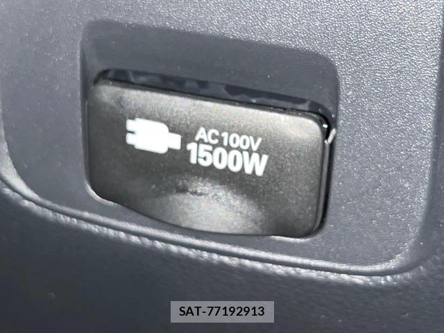 Toyota VOXY 2025-09 8877375-6