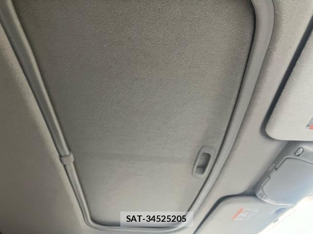 Toyota VOXY 2005-09 8877425-10