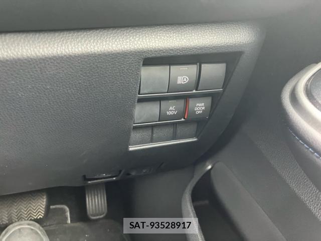 Toyota VOXY 2025-02 8877449-11