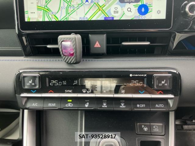 Toyota VOXY 2025-02 8877449-18
