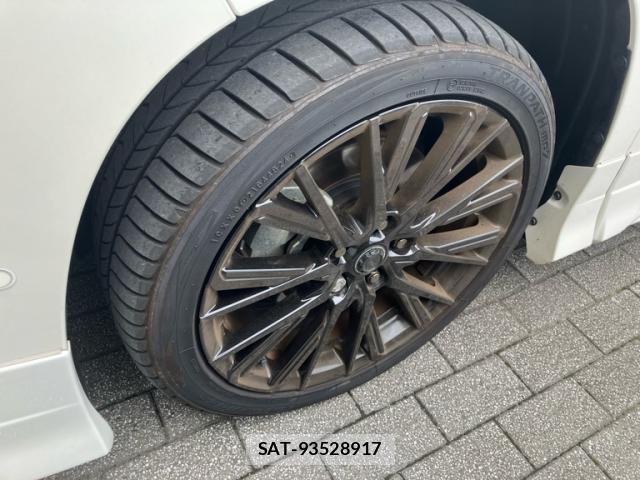 Toyota VOXY 2025-02 8877449-3