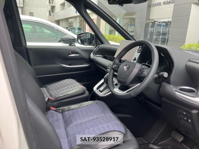 Toyota VOXY 2025-02 8877449-5