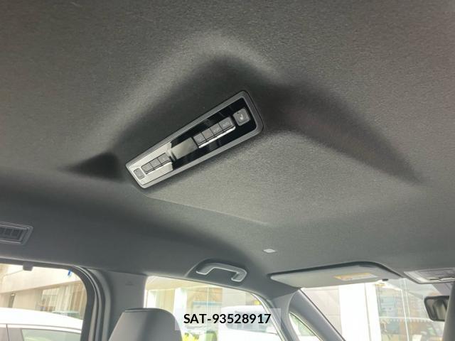 Toyota VOXY 2025-02 8877449-8