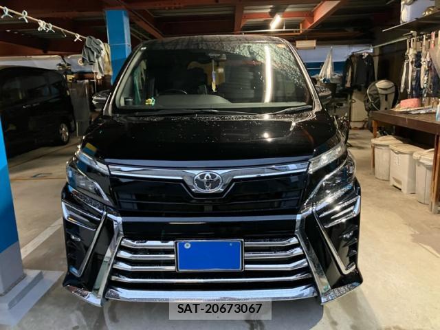 Toyota VOXY 2020-05 8877590-2