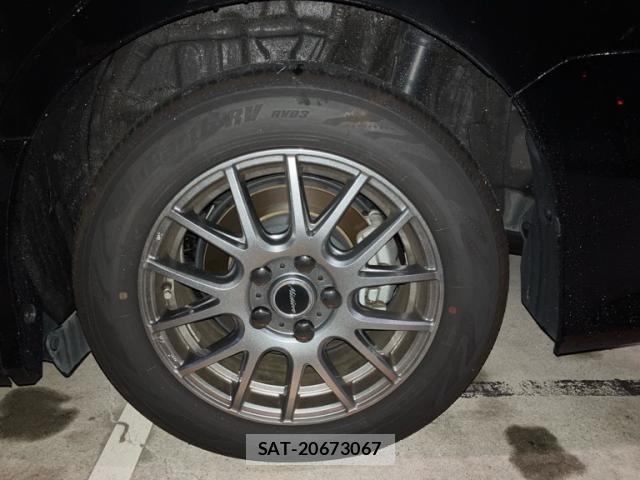 Toyota VOXY 2020-05 8877590-5