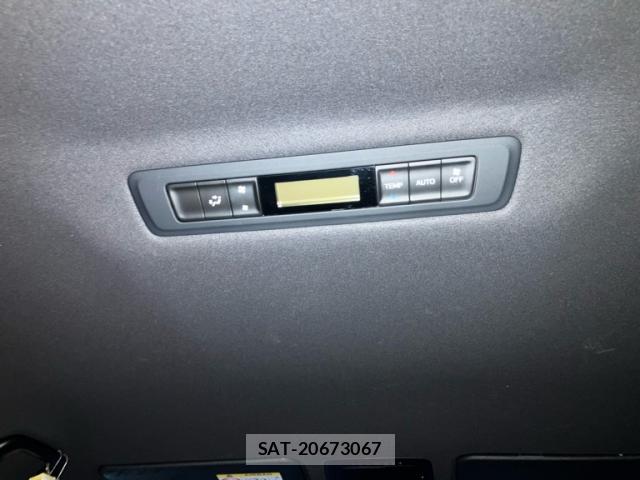 Toyota VOXY 2020-05 8877590-9