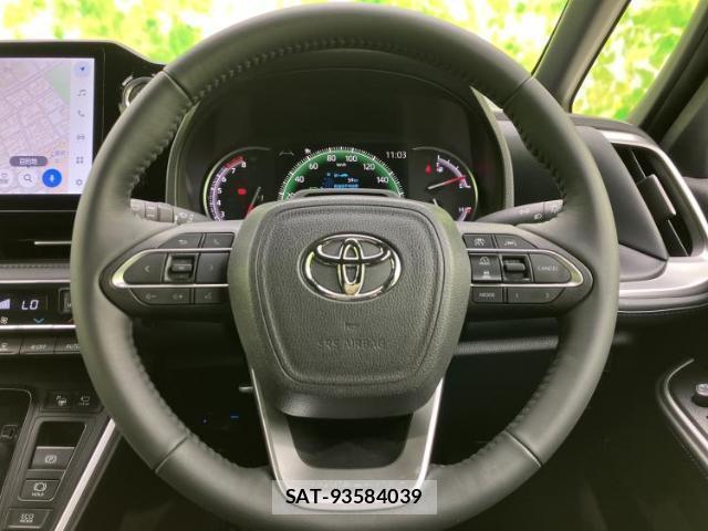 Toyota VOXY 2022-04 8877611-15