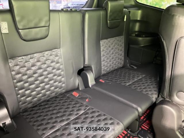 Toyota VOXY 2022-04 8877611-5