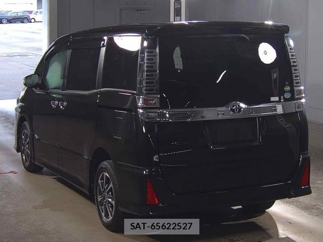 Toyota VOXY 2019-05 8877713-1
