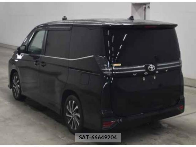 Toyota VOXY 2023-03 8877761-1