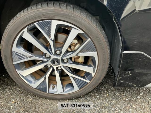 Toyota VOXY 2023-01 8877904-3