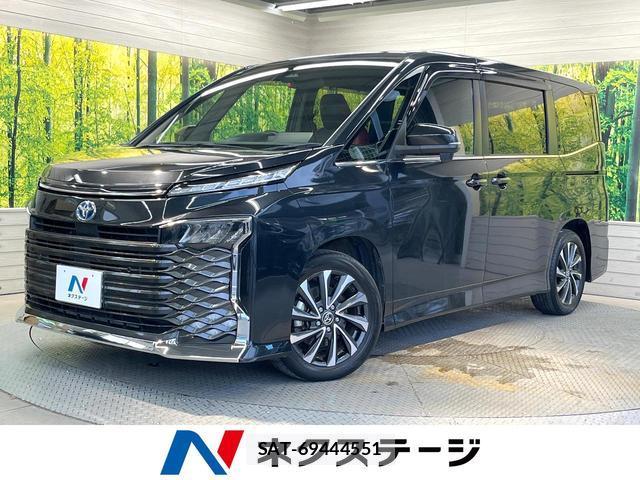 Toyota VOXY 2023-05 8878030-0
