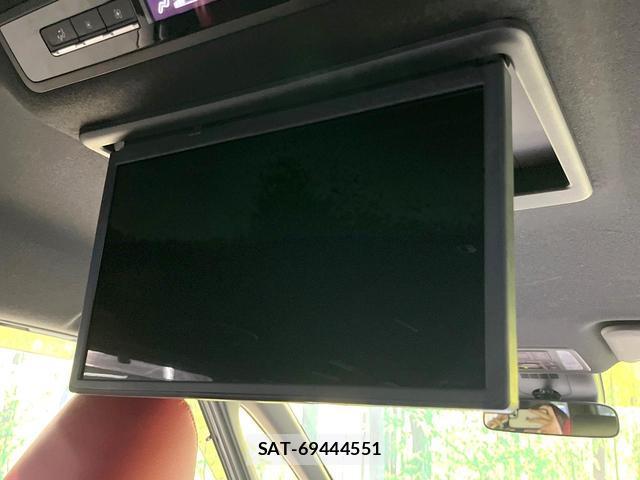 Toyota VOXY 2023-05 8878030-2