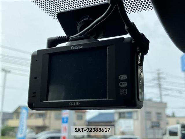 Toyota VOXY 2023-01 8878090-16