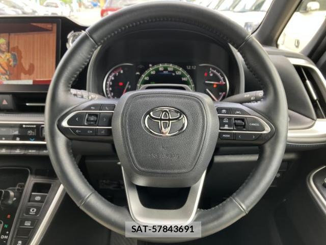 Toyota VOXY 2023-04 8878099-15