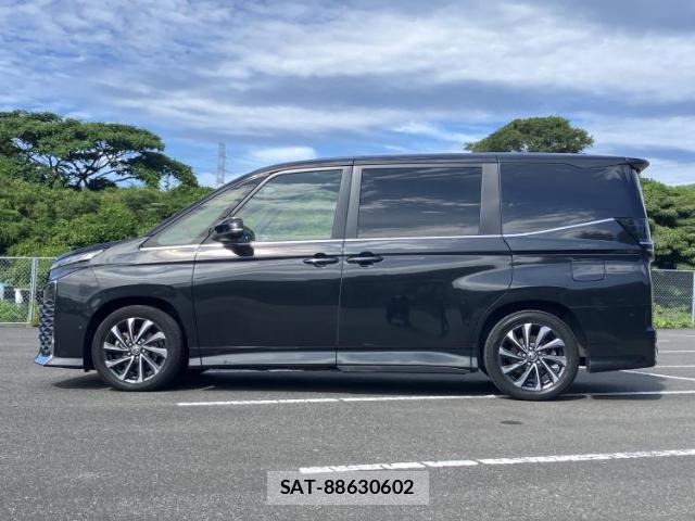Toyota VOXY 2023-06 8878103-1