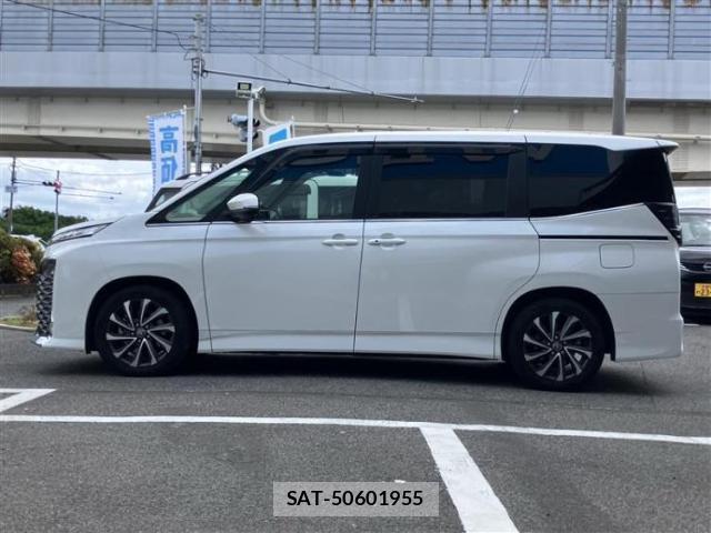 Toyota VOXY 2022-09 8878172-1