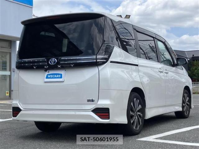 Toyota VOXY 2022-09 8878172-2