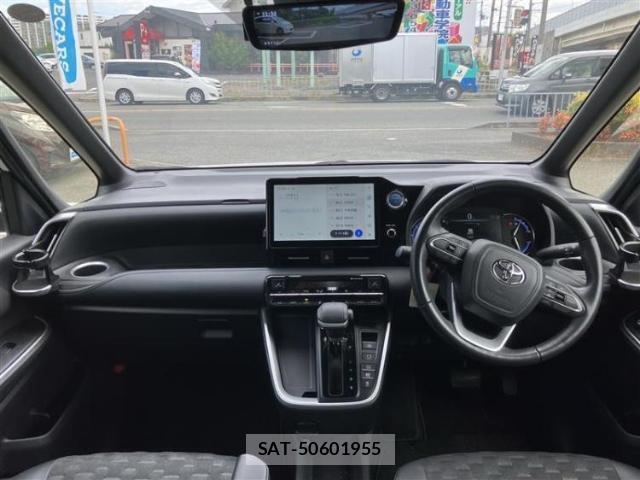 Toyota VOXY 2022-09 8878172-3