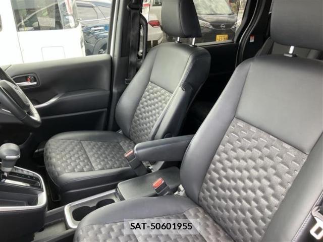 Toyota VOXY 2022-09 8878172-4