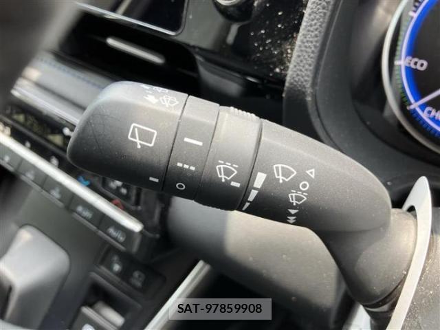 Toyota VOXY 2025-02 8878206-15
